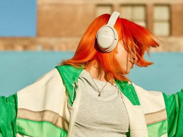 Bose QuietComfort Wireless Noise Cancelling Over-the-ear Headphones - White Smoke